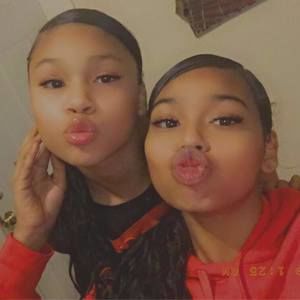 Meet your Posher, Ari